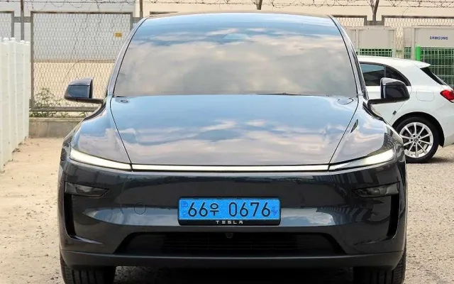 모델 Y L 테슬라 2026/05 674km